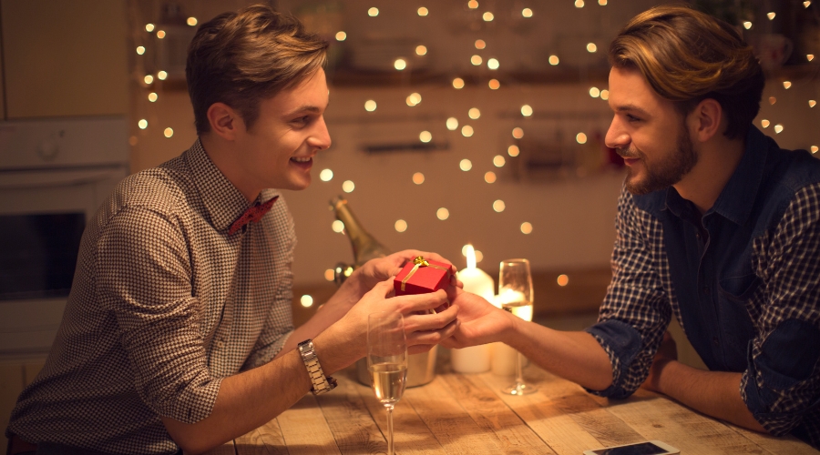 Valentinstag Geschenke von ihm für ihn - valentinstag-4u.de